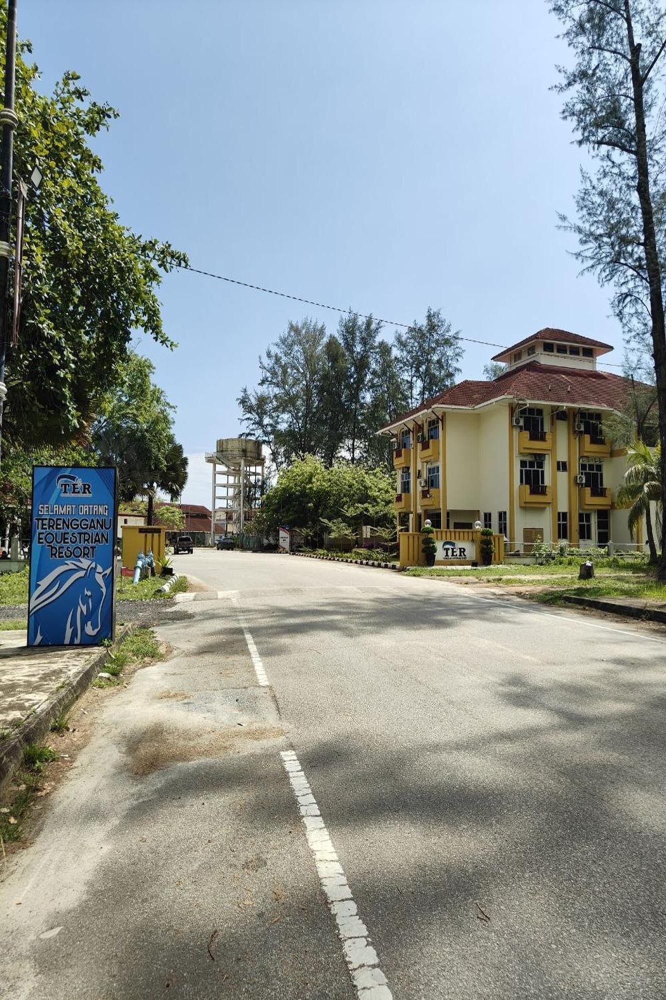Terengganu Equestrian Resort Kuala Terengganu Exterior foto